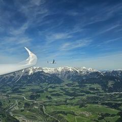 Flugwegposition um 12:18:07: Aufgenommen in der Nähe von Gemeinde Bischofshofen, Bischofshofen, Österreich in 1948 Meter